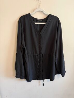 Gently used - Black V-Neck Button Front Women’s Top from SHEIN